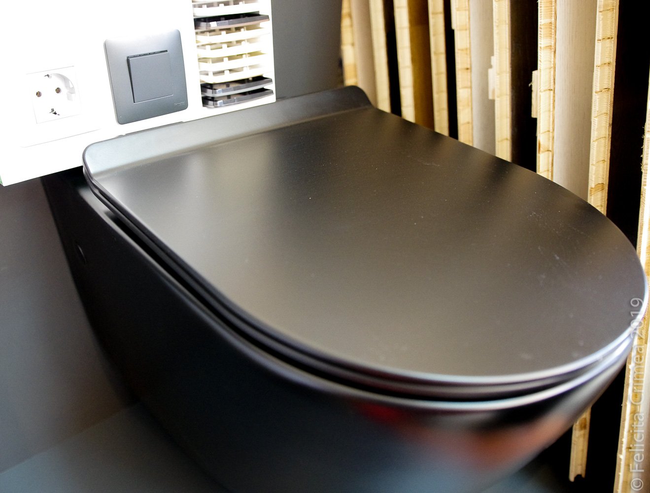 Shneider Unica Studio выключатель антрацит.JPG