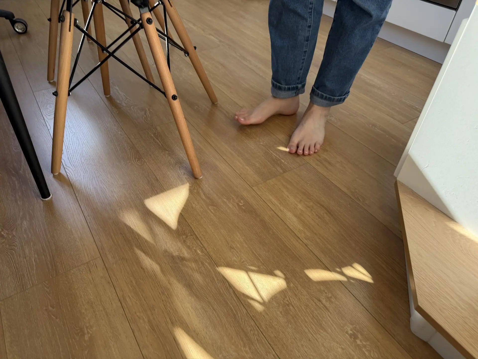 MSPC ламинат Stone Floor Дуб Яркий день.jpg MSPC ламинат Stone Floor Дуб Яркий день.jpg