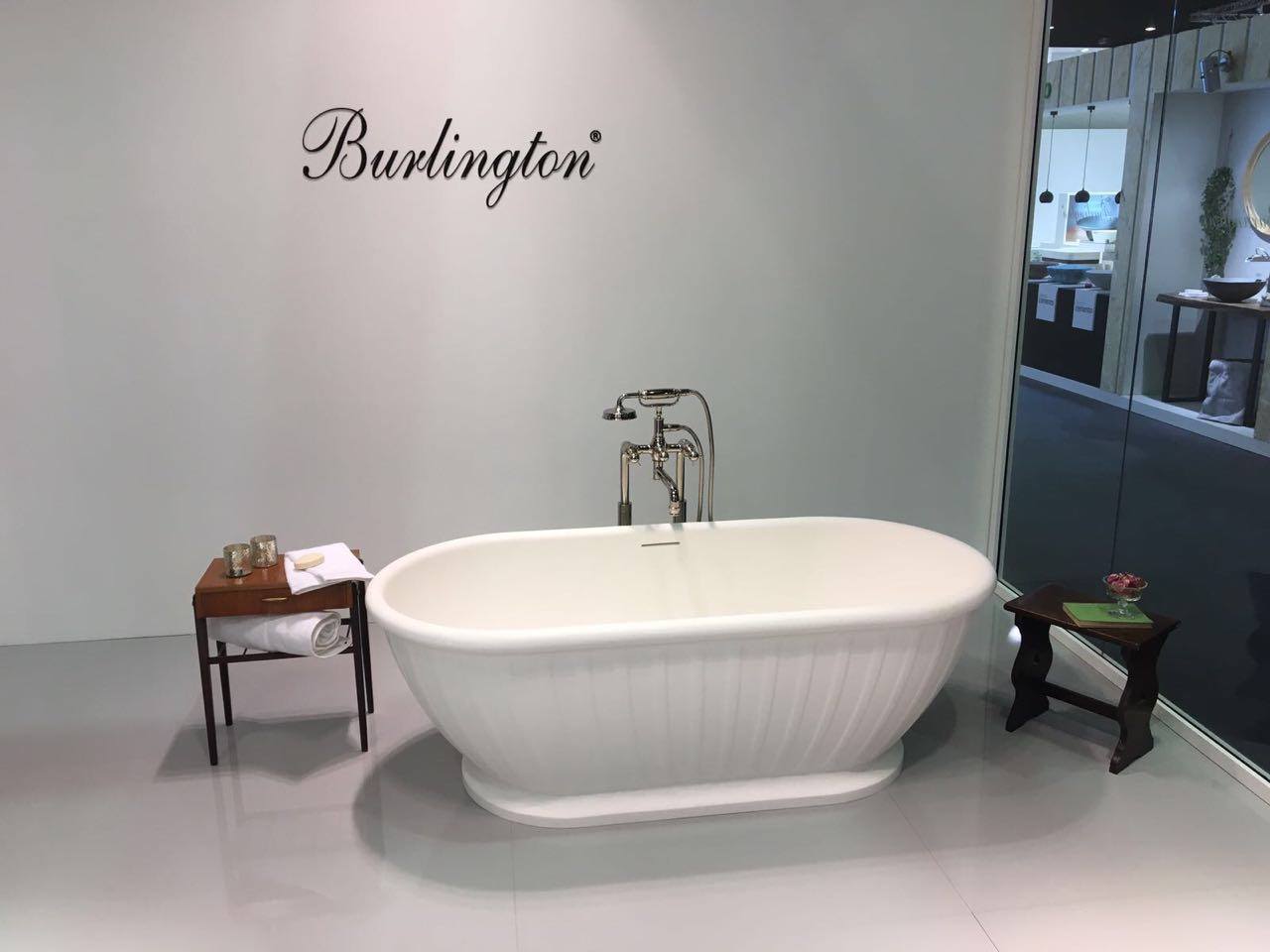 Новое прочтение классических форм – ванна Burlington на выставке ISH 2017. Форма ванны по мотивам средневековых мраморных фонтанов Новое прочтение классических форм – ванна Burlington на выставке ISH 2017. Форма ванны по мотивам средневековых мраморных фонтанов