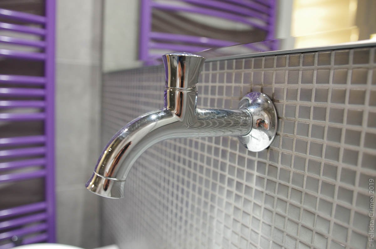 Смеситель из стены Fontana.JPG