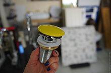 Донный клапан для настольной раковины с переливом желтый - фото, изображение товара в интернет-магазине Felicita-crimea.ru, Симферополь, Крым